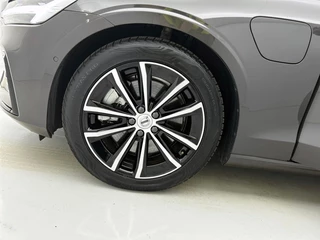Volvo V60 Volvo V60 2.0 T6 AWD Plus Dark | 360° Camera | Trekhaak | Panoramadak | - afbeelding nr 14