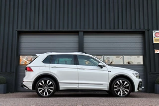 Volkswagen Tiguan Volkswagen Tiguan 2.0 TSI 4Motion 3x R-Line 220PK /LED/PANODAK/360 CAMERA/DYNAUDIO/KEYLESS/HUD/STOELVERW./TREKHAAK! - afbeelding nr 3