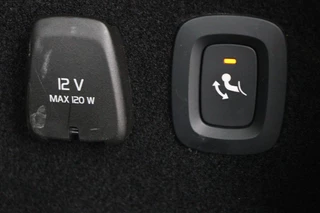 Volvo V60 Volvo V60 2.0 T4 Momentum Pro | Trekhaak | Adaptive cruise |  Stoelverwarming | Carplay | BLIS | Navigatie | Full LED | DAB | Half leder | Climate control - afbeelding nr 31