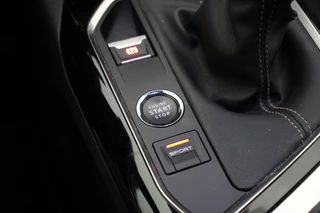 Peugeot 5008 Peugeot 5008 1.5 BlueHDi GT-Line - Panorama, Carplay, Camera, Half Leer - afbeelding nr 28