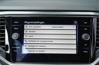 Volkswagen T-Roc Volkswagen T-Roc Cabrio 1.5 TSI R-Line ACC CarPlay Virtual Cockpit 18