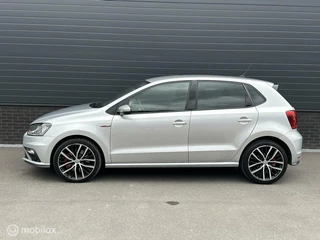 Volkswagen Polo Volkswagen Polo 1.8 TSI GTI VOL*CLIMA*CRUISE*CARPLAY*PDC*DCC - afbeelding nr 2