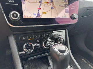 Škoda Superb Skoda Superb Combi 2.0 TDI Ambition Business Carplay Camera Navi Climate Cruise Trekhaak - afbeelding nr 18