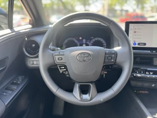 Toyota C-HR Dodenhoekdetectie, Navigatie, Parkeersensoren V + A , All-in Rijklaarprijs - afbeelding nr 23