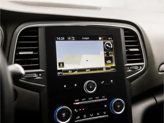Renault Mégane Estate 141Pk Automaat (APPLE CARPLAY, VIRTUAL COCKPIT, NAVIGATIE, CLIMATE, SPORTSTOELEN, GETINT GLAS, TREKHAAK, PARKEERSENSOREN, NIEUWSTAAT) - afbeelding nr 23
