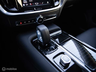 Volvo V60 Volvo V60 2.0 T6 Plug-in hybrid AWD Plus Bright Trekhaak - afbeelding nr 36