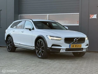 Volvo V90 Volvo V90 Cross Country 2.0 D4 AWD Geartronic-8 /Pilot Assist/Aut.inparkeren/Trekhaak/Adap CC/Winterline/21inch/Dealer onderhouden. - afbeelding nr 2