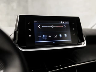 Peugeot 208 Peugeot 208 1.2 PureTech Sport (APPLE CARPLAY, GROOT NAVI, PARKEERSENSOREN, SPORTSTOELEN, LED KOPLAMPEN, LANE ASSIST, CRUISE, NIEUWSTAAT) - afbeelding nr 22