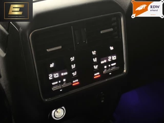 Porsche Cayenne Porsche Cayenne Coupé 4.0 Turbo S E-Hybrid | Techart | Sport Chrono | Carbon afwerking - afbeelding nr 43