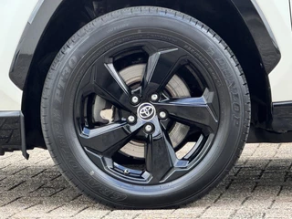 Toyota RAV4 Toyota RAV4 2.5 Hybrid AWD Dynamic Adaptieve cruise control Climate control Stoelverwarming Dodehoekdetectie Keyless Full LED - afbeelding nr 17