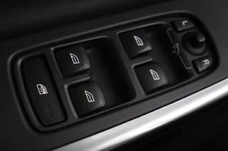 Volvo V60 Volvo V60 2.0 T3 R-Design | Dealer onderhouden |  Stoelverwarming | Xenon | Trekhaak | Navigatie | Leder/Alcantara | Parkeerhulp | Bluetooth | Cruise control - afbeelding nr 24