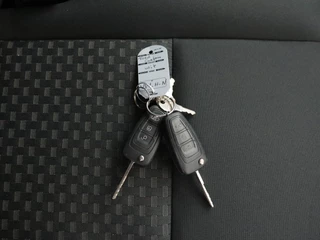 Ford Transit Custom | Navigatie | Airco | 3-Persoons | Betimmering - afbeelding nr 5