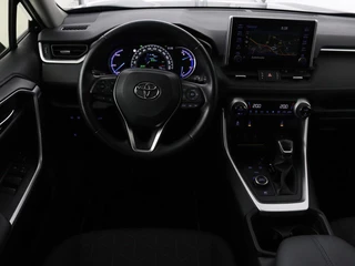 Toyota RAV4 Toyota RAV4 2.5 Hybrid AWD Dynamic | Stoel & stuurverwarming |  Trekhaak | Camera | Carplay | Full LED | Keyless | Navigatie - afbeelding nr 3