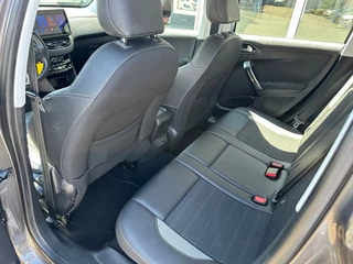 Peugeot 2008 Peugeot 2008 1.2 PURETECH ALLURE - afbeelding nr 27