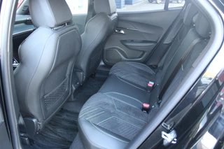 Peugeot 2008 Peugeot 2008 1.2 130PK AUTOMAAT GT PACK | ELEKTRISCH BEDIENBARE BESTUURDERSSTOEL | NAVIGATIE | FULL LED KOPLAMPEN | DRAADLOZE APPLE CARPLAY/ANDROID AUTO | ADAPTIVE CRUISE CONTROL | CAMERA VOOR + ACHTER | CLIMATE CONTROL | LICHTMETALEN VELGEN 17
