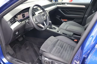 Volkswagen Passat Volkswagen Passat Variant 1.5 TSI R-Line Business + NL-Auto!! SUPER COMPLEET!! - afbeelding nr 12