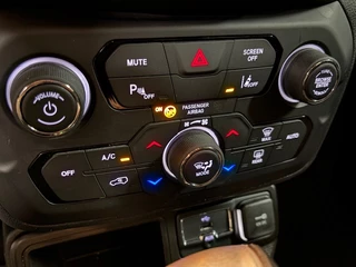 Jeep Renegade 19Inch l.m. velgen, dode hoeksensor, achteruitrijcamera - afbeelding nr 18