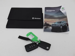 Škoda Karoq Skoda Karoq 1.0 TSI Business Edition | Panoramadak |  Stoelverwarming | Trekhaak | Carplay | Navigatie | Climate control | Parkeerhulp | Cruise control - afbeelding nr 18