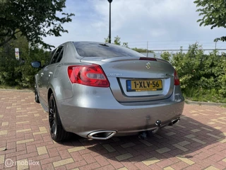Suzuki Kizashi Suzuki Kizashi 2.4 Sport / Navigatie / Panoramadak / Luxe - afbeelding nr 18