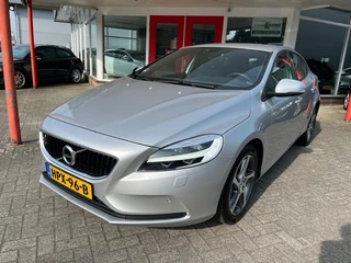 Volvo V40 Volvo V40 1.5 T2 122PK Automaat Momentum LED/NAVI/ACHTERUITRIJCAMERA - afbeelding nr 1