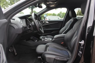 BMW 1 Serie BMW 1 Serie 118i Executive Ed. M Sport / Navigatie / Half leder / 19'' / Sportstoelen / Blackpack / Dakspoiler / Stoelverwarming / Cruise Control / Getint glas - afbeelding nr 10