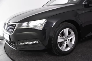 Škoda Superb Škoda Superb Combi 1.5 TSI ACT Ambition Business *1ste Eigenaar*Navigatie*Parkassist* - afbeelding nr 14