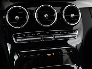 Mercedes-Benz C-Klasse Mercedes-Benz C-klasse 300de AMG | Head-Up | Adaptive cruise |  Stoelverwarming | Carplay | Leder/Alcantara | Memory | Sfeerverlichting | Keyless | Navigatie - afbeelding nr 25