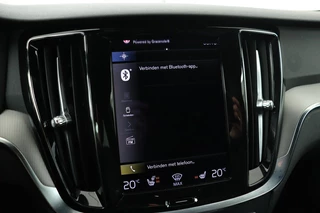 Volvo V60 Volvo V60 2.0 T6 Recharge AWD R-Design | Trekhaak |  Stoel & stuurverwarming | Adaptive cruise | Carplay | Camera | Keyless | Navigatie | Full LED | Dodehoek detectie | Half leder - afbeelding nr 10