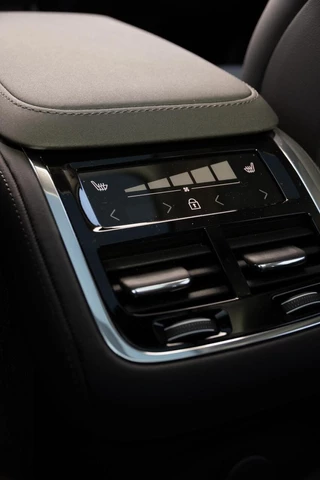 Volvo XC90 Volvo XC90 T8 Plug-in hybrid Plus Dark | Head-up | Pano dak | 360 camera | HK audio - afbeelding nr 26