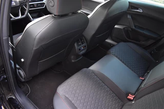 SEAT Leon Seat Leon 1.0 eTSI FR Business Intense | Cruise control | Digitale Dash | Carplay | - afbeelding nr 13