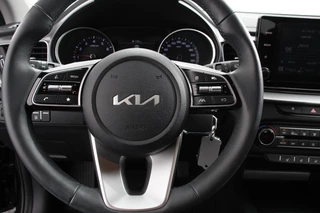 Kia Ceed Sportswagon Kia Ceed Sportswagon 1.0 T-GDi 101pk Prestige | Navigatie | Apple Carplay/Android Auto | Camera | Stoel- en stuurverwarming | Cruise Control | Climatronic | Start/Stop systeem | Getinte ramen - afbeelding nr 16