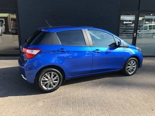 Toyota Yaris Toyota Yaris 1.5 HYB. DYNAMIC **Automaat/opendak/carplay** - afbeelding nr 5
