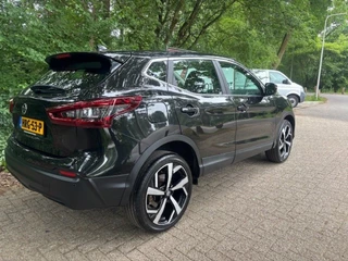 Nissan QASHQAI Nissan QASHQAI 1.3 DIG-T DESIGN **19inch//Camera/DAB//Carplay** - afbeelding nr 3