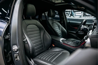 Mercedes-Benz GLC Mercedes-Benz GLC Coupé 300e 4MATIC Business Solution AMG Vol uigevoerde GLC 300e GLC63 optic!!!! AMG - afbeelding nr 18