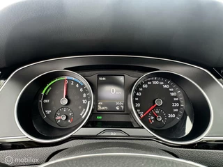 Volkswagen Passat Volkswagen Passat 1.4 TSI GTE Highline|Pano 360° Camera Dyna - afbeelding nr 21