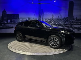 BMW X1 BMW X1 SDrive20i M Sport *H&K*HUD*ElecStoelverst*Winterpack*3DView* - afbeelding nr 3