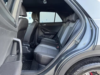 Volkswagen T-Roc Volkswagen T-Roc 1.5 TSI 150pk 3 x R-Line DSG ACC Camera LaneAsist  CarPlay Sportmodus 18 ich Sportvelg - afbeelding nr 34