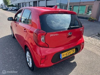 Kia Picanto Kia Picanto 1.0 MPi Dynamic Line   Navigatie , Achteruit rij camera  Aple Carp[lay / Android Auto  , Bleutooth , Spotify   Ectr ramen , Centrale deurvergrendeling met afstandbediening , Rood Metaallak ! - afbeelding nr 3