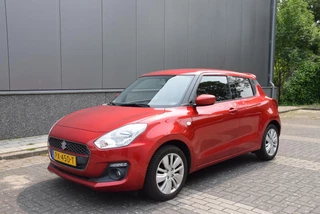 Suzuki Swift Suzuki Swift 1.0 Select | Dealer onderhouden | Apple carplay/android | Stoelverwarming | - afbeelding nr 2