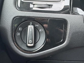 Volkswagen Golf Volkswagen Golf 1.4 TSI Highline Stoelverwarming LED CarPlay - afbeelding nr 22