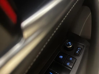 Toyota Corolla Touring Sports Toyota Corolla Touring Sports 1.8 Hybrid Dynamic | LED | Navi | Apple CarPlay | Trekhaak | Camera | Half Leder - afbeelding nr 27