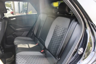 Volkswagen T-Roc Volkswagen T-Roc 1.5 TSI R-Line DSG Black Style Virtual/Navi/18