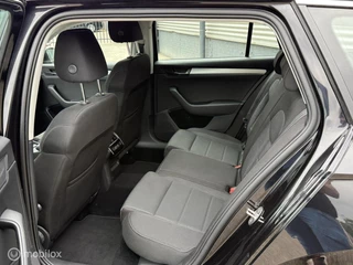 Škoda Superb Skoda Superb Combi 1.4 TSI Ambition NAVIGATIE - afbeelding nr 19