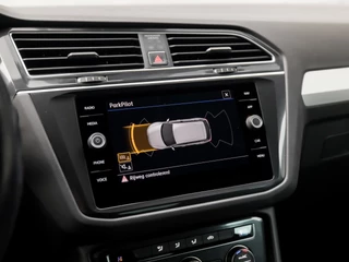 Volkswagen Tiguan (APPLE CARPLAY, GROOT NAVI, CLIMATE, GETINT GLAS, ADAPTIVE CRUISE, SPORTSTOELEN, PARKEERSENSOREN, DAB+, NIEUWE APK, NIEUWSTAAT) - afbeelding nr 15