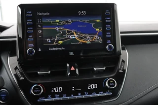 Toyota Corolla Toyota Corolla 2.0 Hybrid Premium | Leder | Head-Up |  Stoelverwarming | Trekhaak | Adaptive cruise | Matrix LED | Carplay | Keyless | Camera - afbeelding nr 19