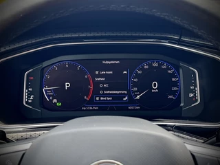 Volkswagen T-Cross Volkswagen T-Cross 1.5 TSI 150PK DSG R-Line Virtual Camera Carplay - afbeelding nr 26