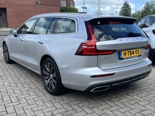 Volvo V60 Navigatie Sportstoelen Stoelverwarming Camera Elek. Bestuurderstoel Leder Trekhaak Dab Carplay NL Auto 1e Eigenaar Plug in Hybride BTW Auto - afbeelding nr 3