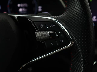 Škoda Octavia Skoda Octavia 1.4 TSI RS iV PHEV Business | Panoramadak |  Leder/Alcantara | Adaptive cruise | Massage | Camera | Side Assist | Matrix LED | Carplay | Memory | Navigatie - afbeelding nr 25