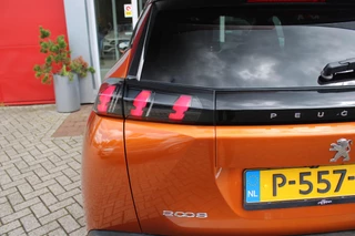 Peugeot 2008 Peugeot 2008 1.2 130PK GT | NAVIGATIE 10