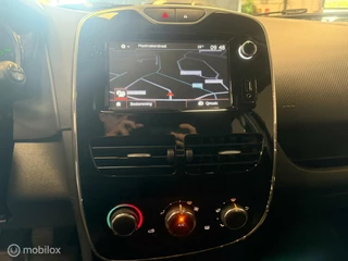 Renault Clio Renault Clio 1.2 16V 5 DEURS / AIRCO / NAVI / LED / LMV / TREKHAAK - afbeelding nr 10
